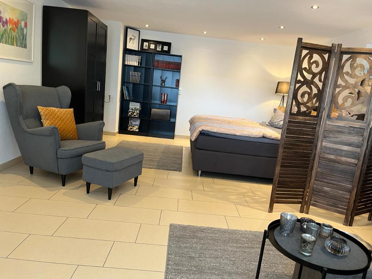 Schoene Ferienwohnung 2,5 Zimmer In Stadtnaehe Mit Eigenem Hofgarten Balingen Dış mekan fotoğraf